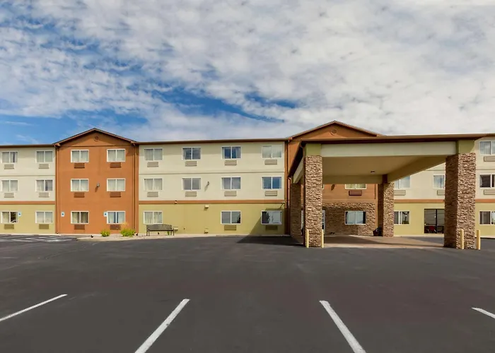 Best Western Plus The Four Corners Inn